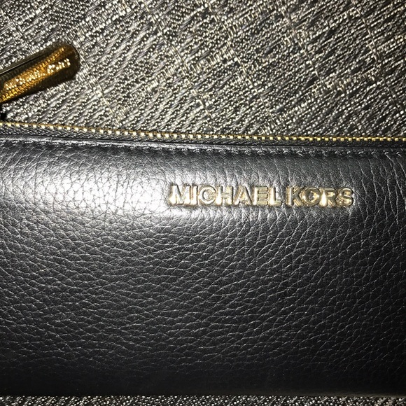 Michael Kors 💵 wallet - Picture 5 of 5